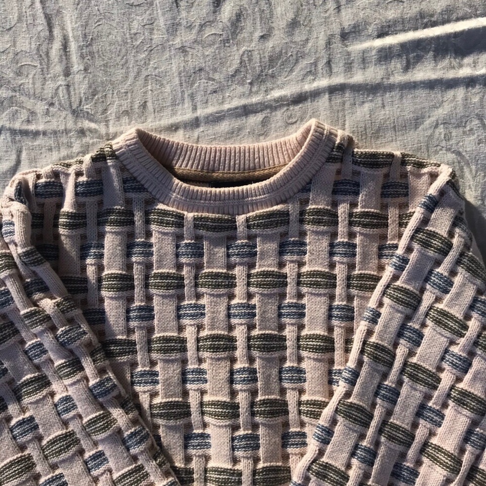 - HAGGAR vintage cream knit sweater